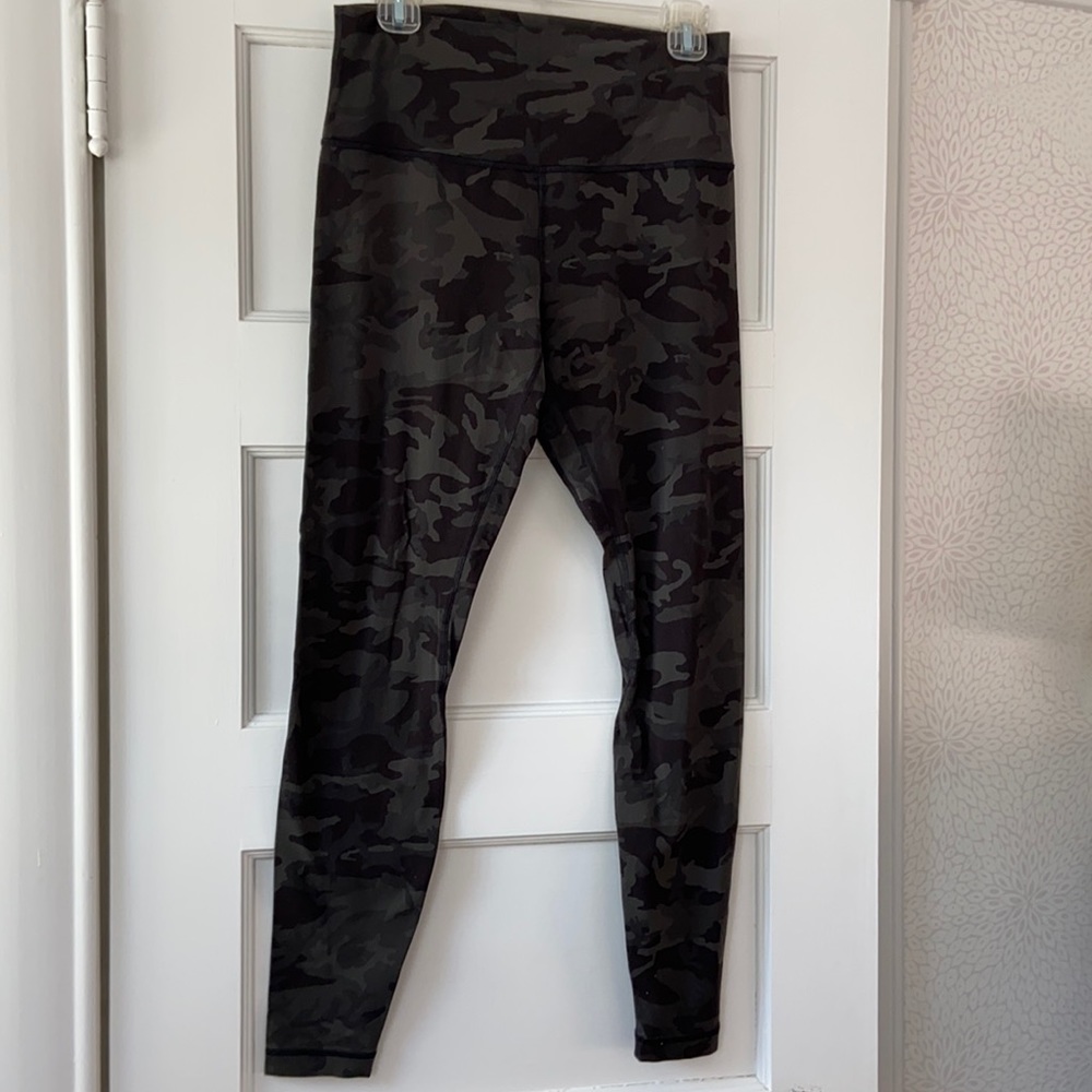 Lululemon size 10 athletic high waisted pants